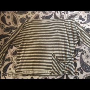 Wide neck, lightweight, green striped 3/4 sleeve